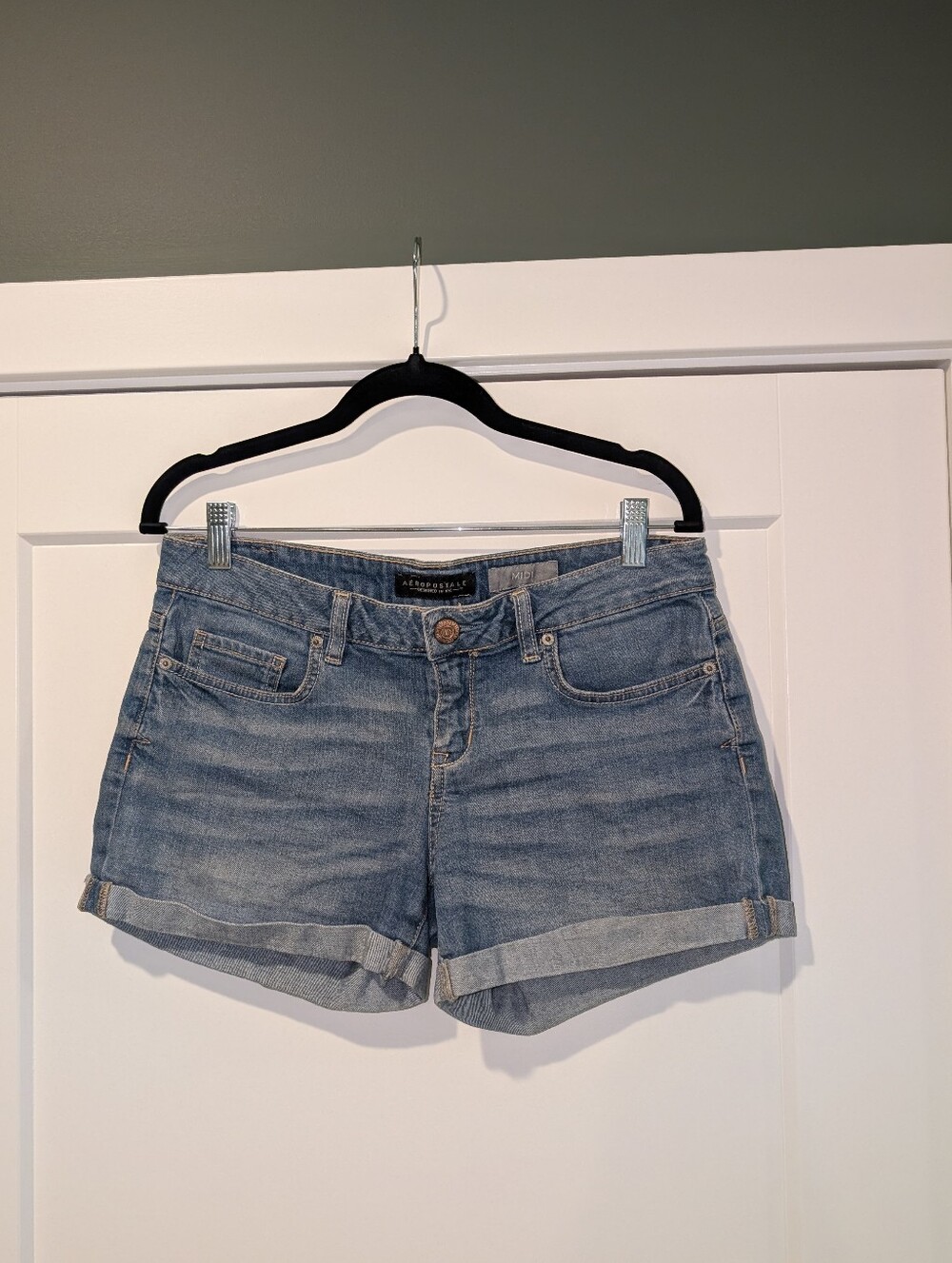 4/$16 ❇️ Y2K Aeropostale Denim Midi Shorts